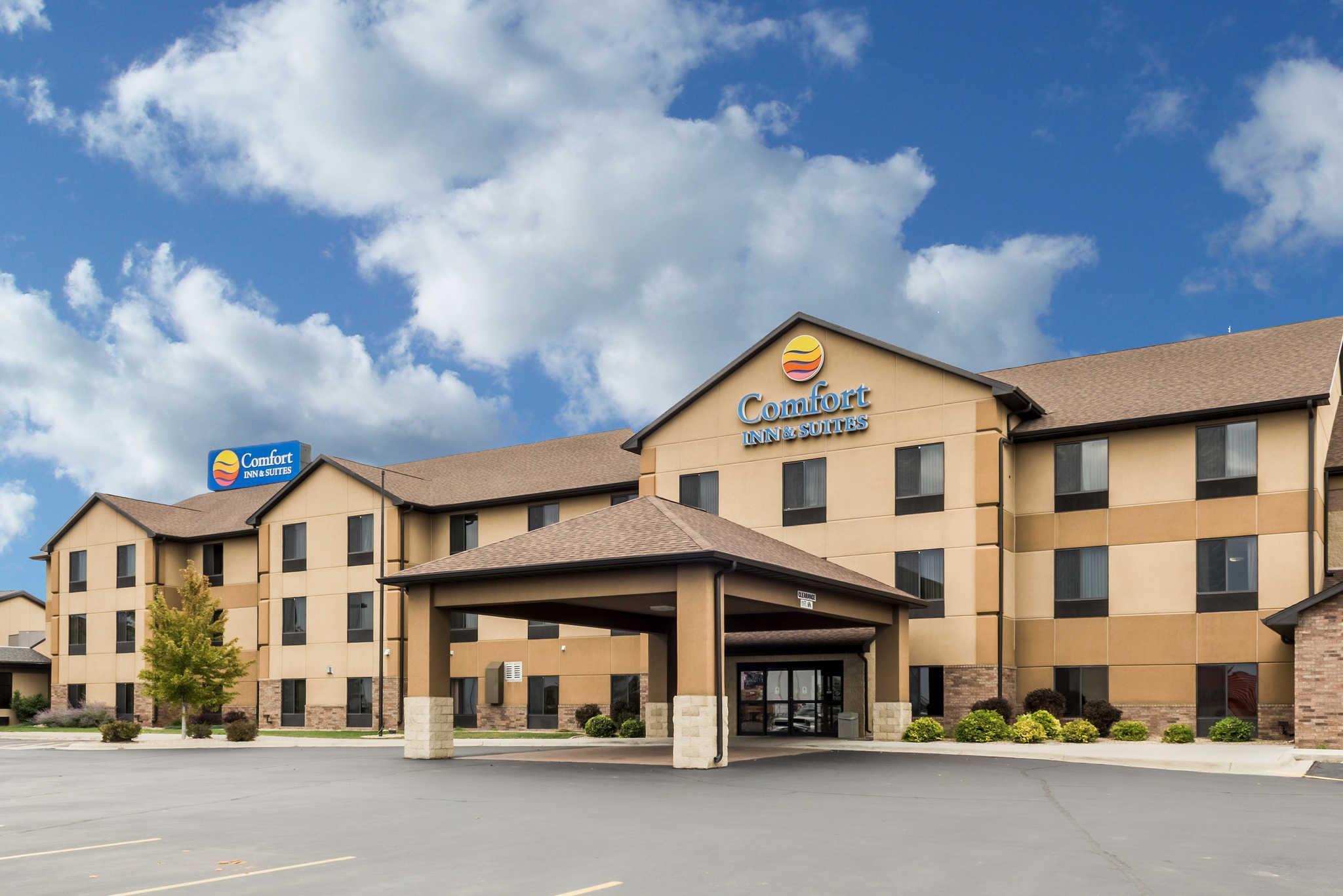 Comfort Inn & Suites Mitchell I-90 Exterior foto